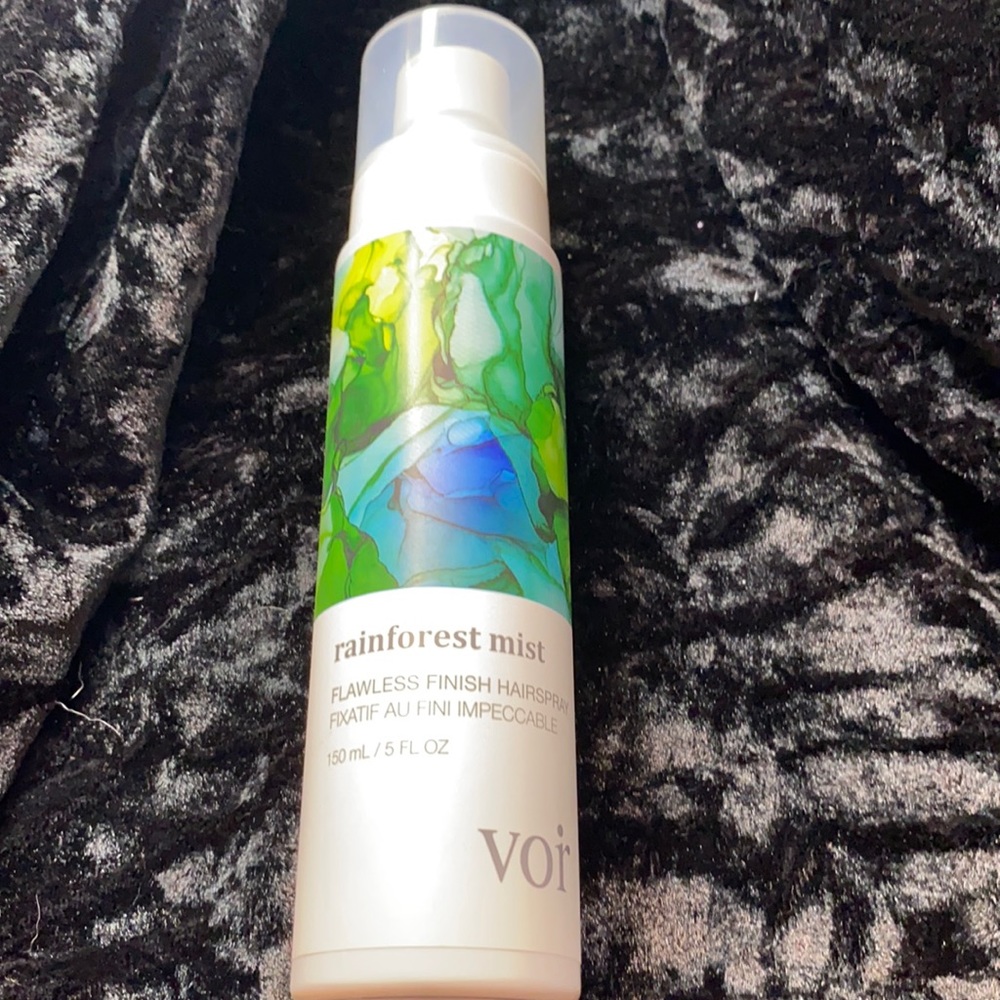 ***BRAND NEW*** Voir rainforest mist flawless finish hairspray